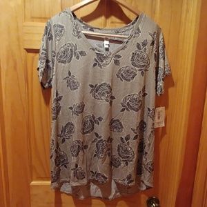 Lularoe classic tee